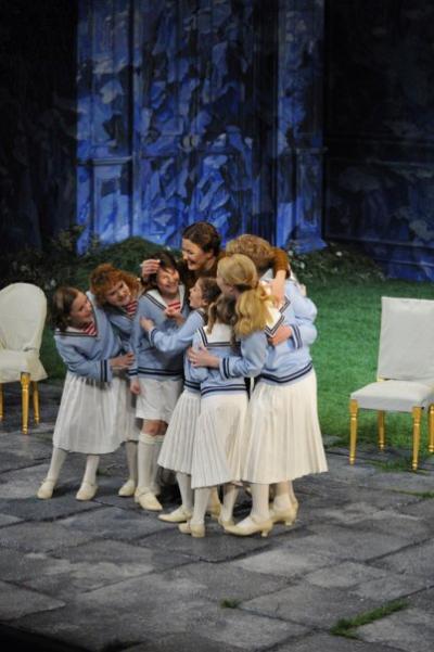 Eléonore was Brigitta in The Sound of Music, directed by Emilio Sagi at The Théâtre du Châtelet in 2009.
